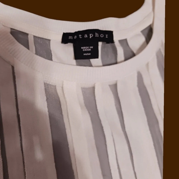 Metaphor sheer shadow stripe top size Medium - Picture 5 of 9
